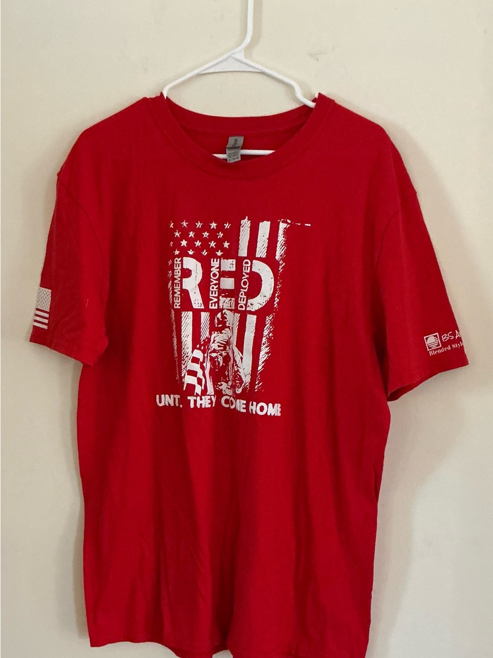 RED - Remember Everyone Deployed- Tee Shirt, Size XL - New
